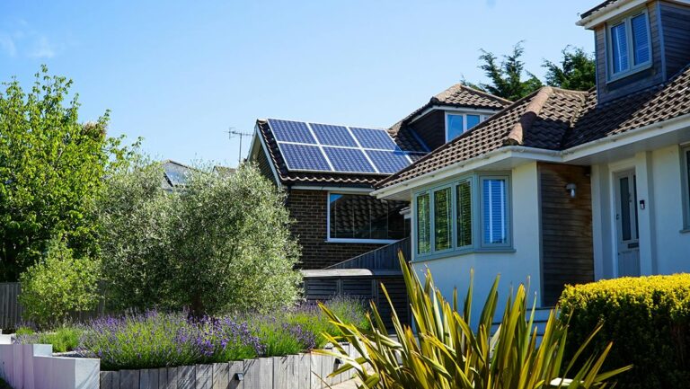 Powering Your London Home: The Installation Process Explained by Solar Experts
